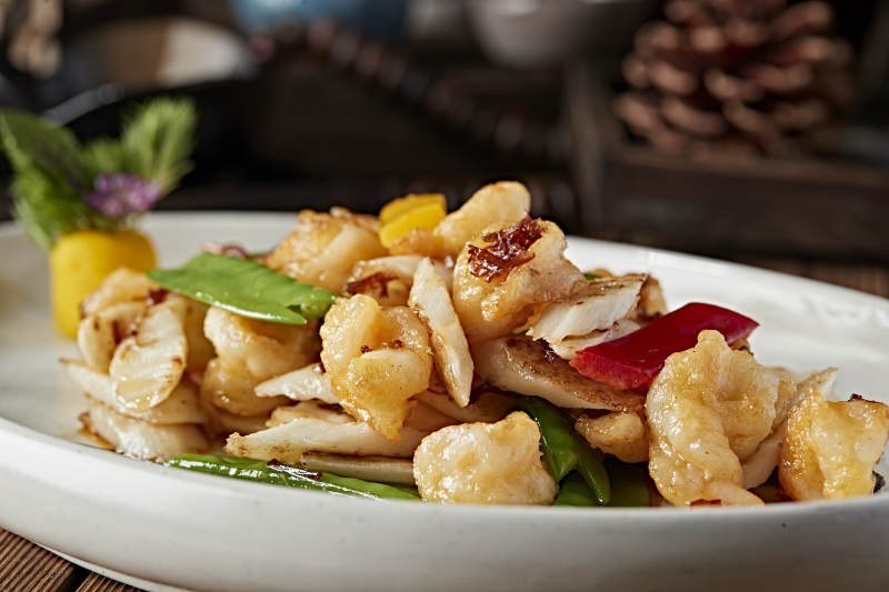 彩椒马牙山药荷兰豆小炒大虾球图片