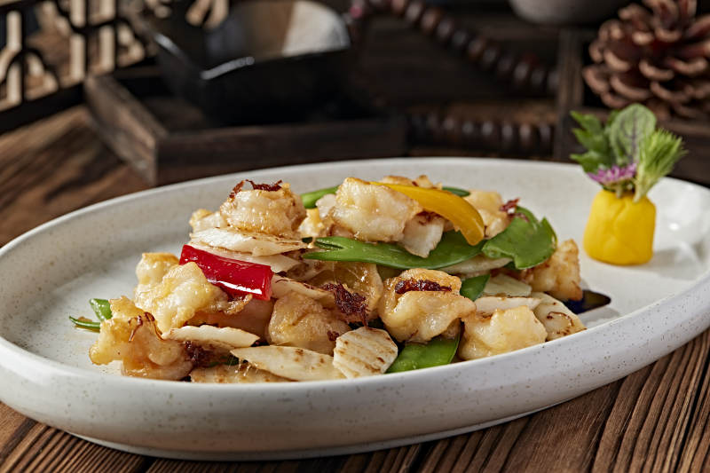 彩椒马牙山药荷兰豆小炒大虾球图片