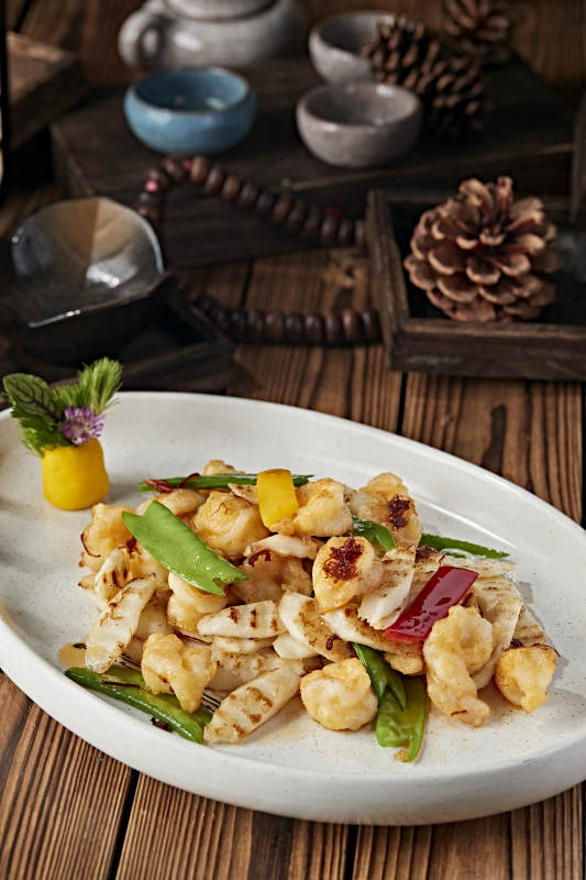 彩椒马牙山药荷兰豆小炒大虾球图片