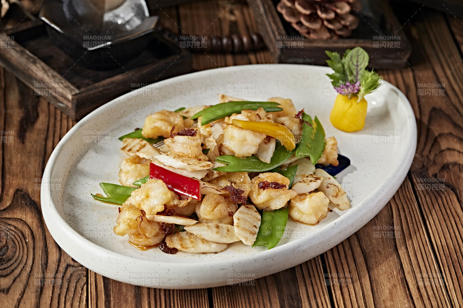 彩椒马牙山药荷兰豆小炒大虾球图片