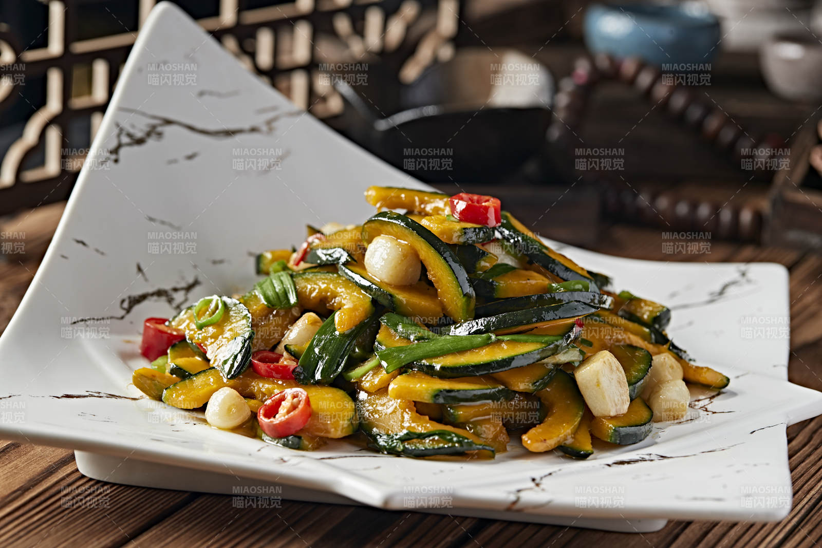 韭菜米椒蒜子小炒迷你南瓜片图片