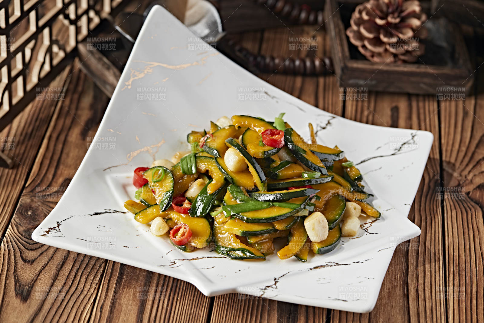 韭菜米椒蒜子小炒迷你南瓜片图片