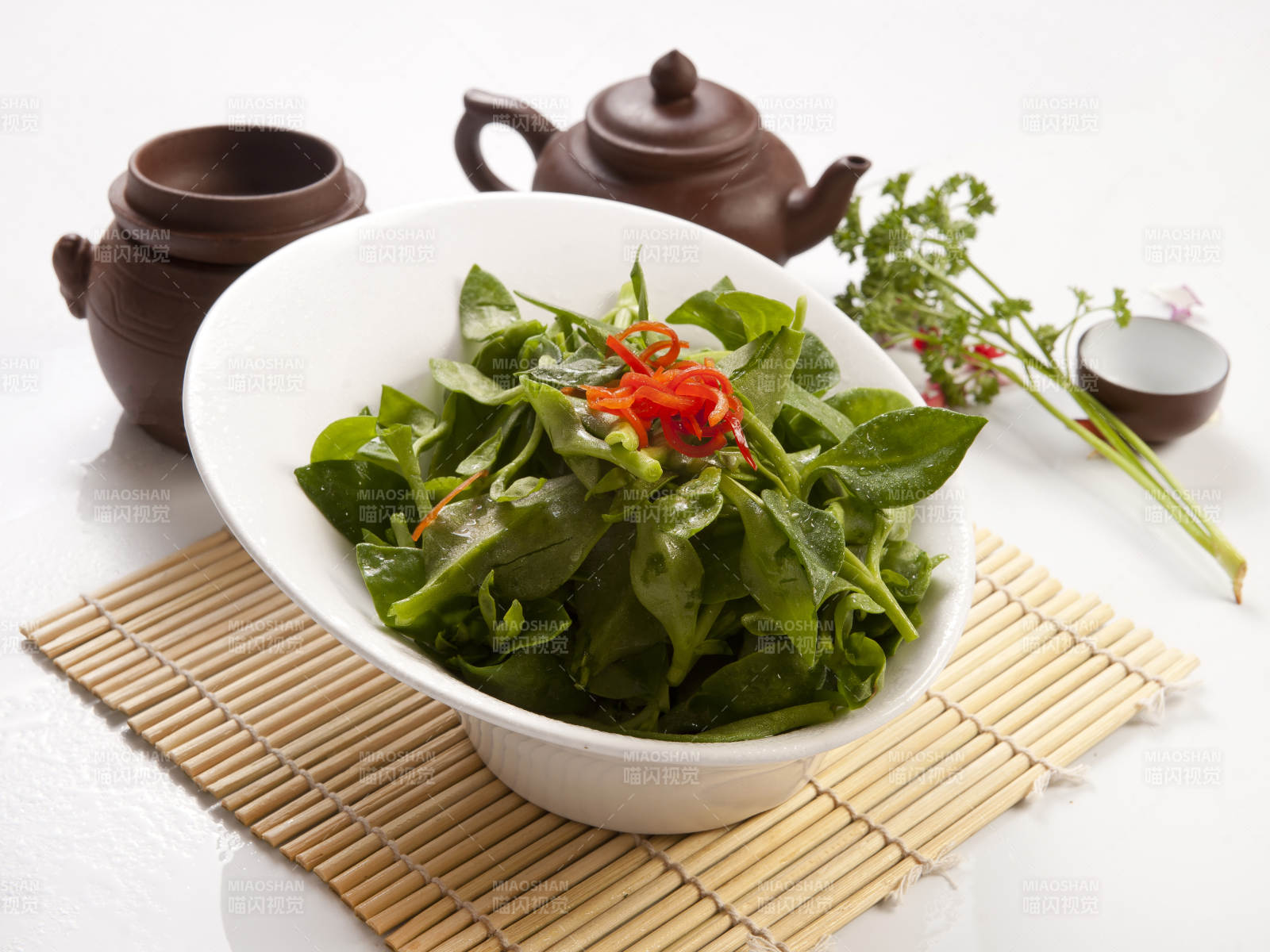 麻酱凉拌穿心莲图片