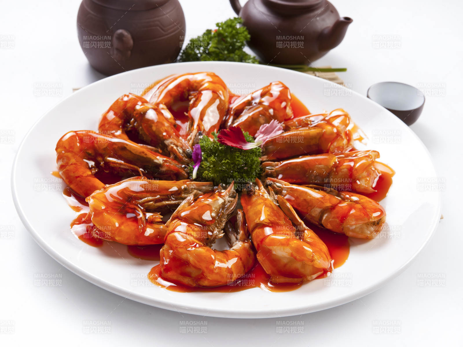 浇汁油炸开背大明虾图片