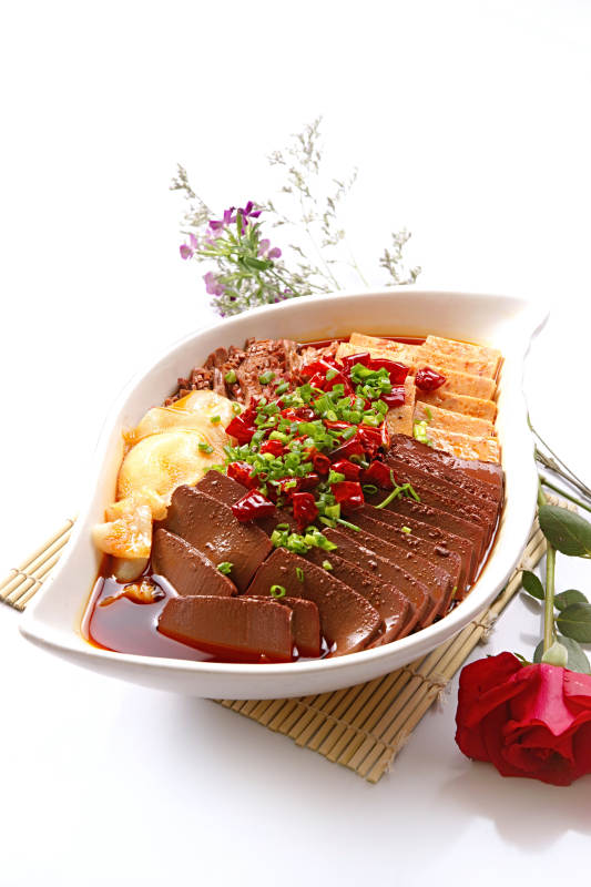 红油川香毛血旺图片