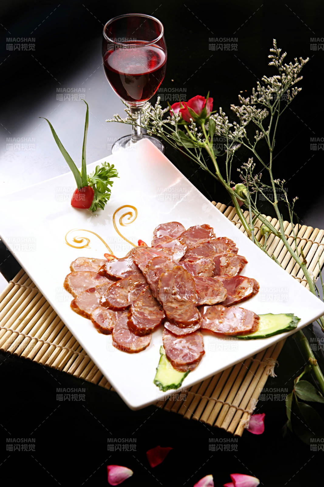 川味麻辣香肠图片