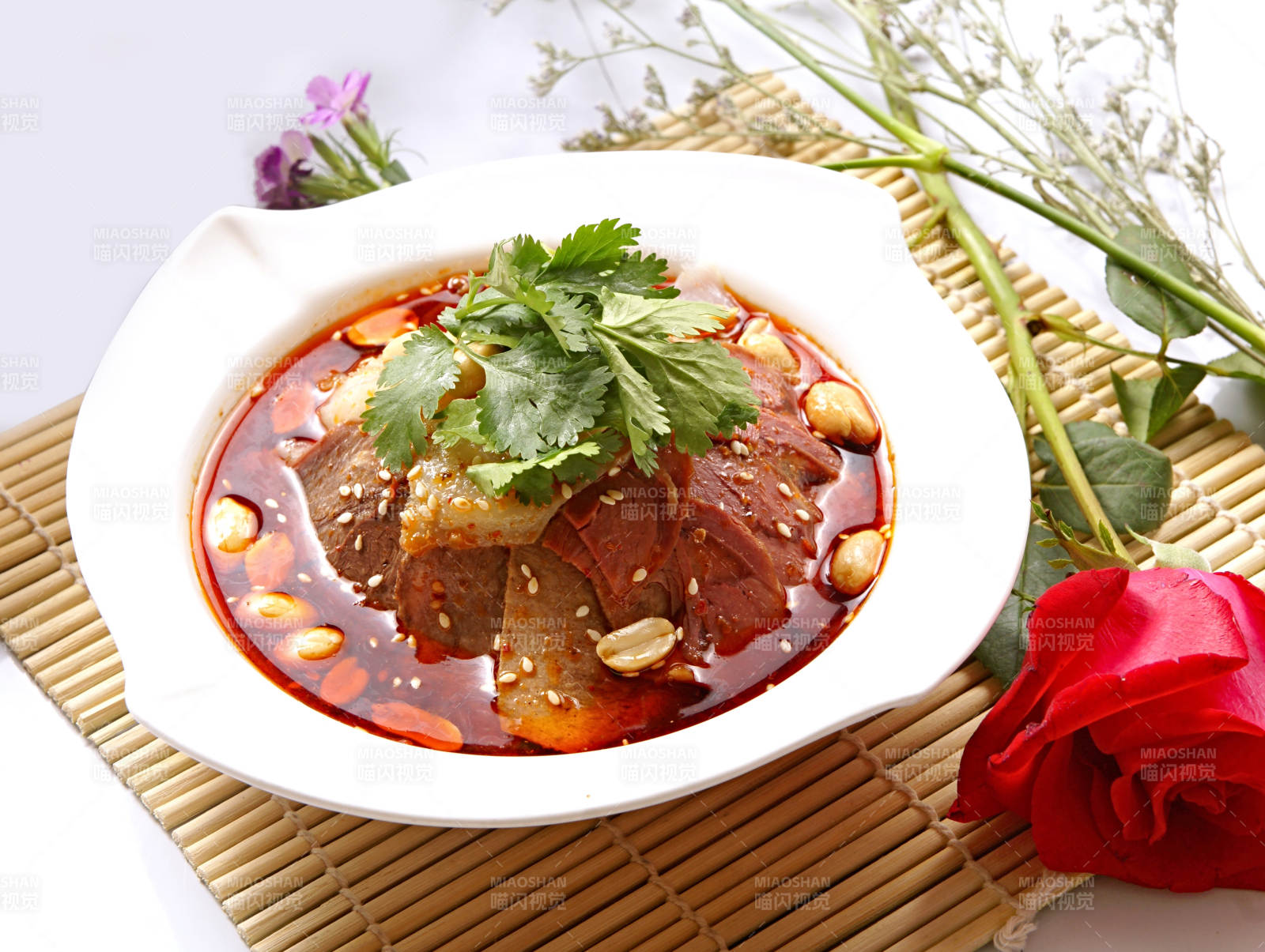 口水香辣牛肉图片