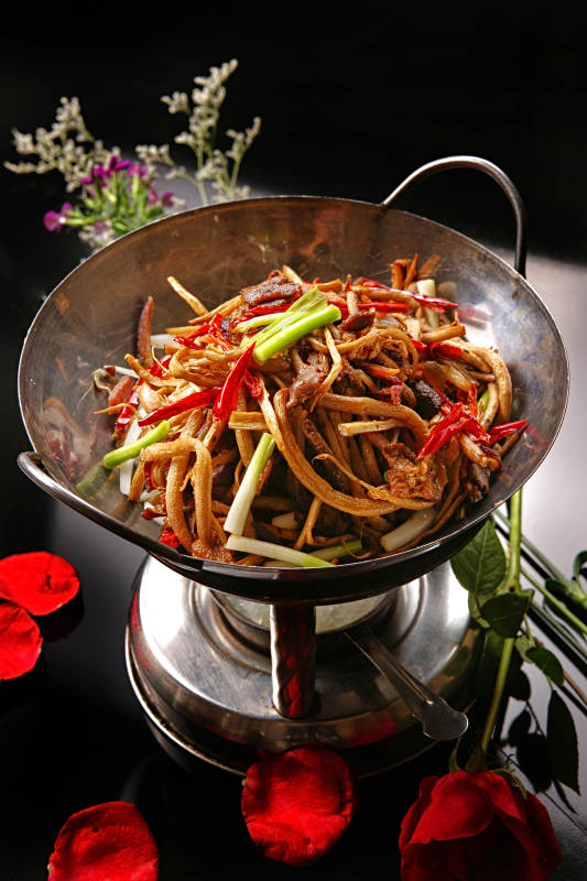 锅仔猪肚茶树菇图片