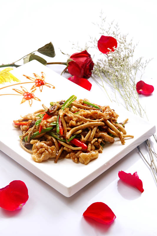茶树菇鲜椒鸡图片