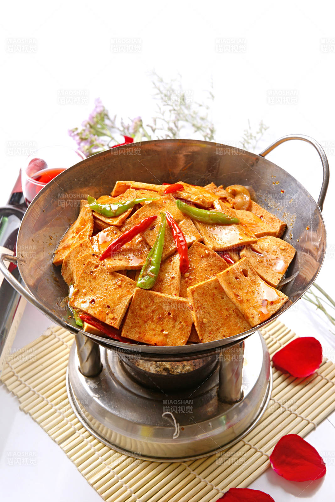 锅仔香辣千页豆腐图片