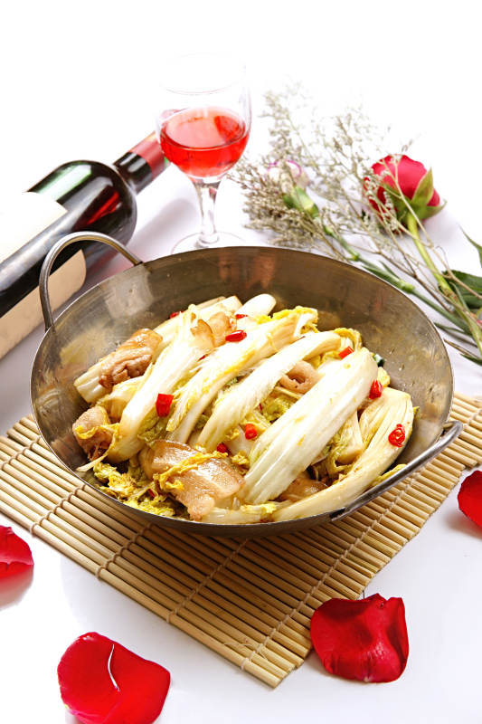 锅仔香辣五花肉娃娃菜图片