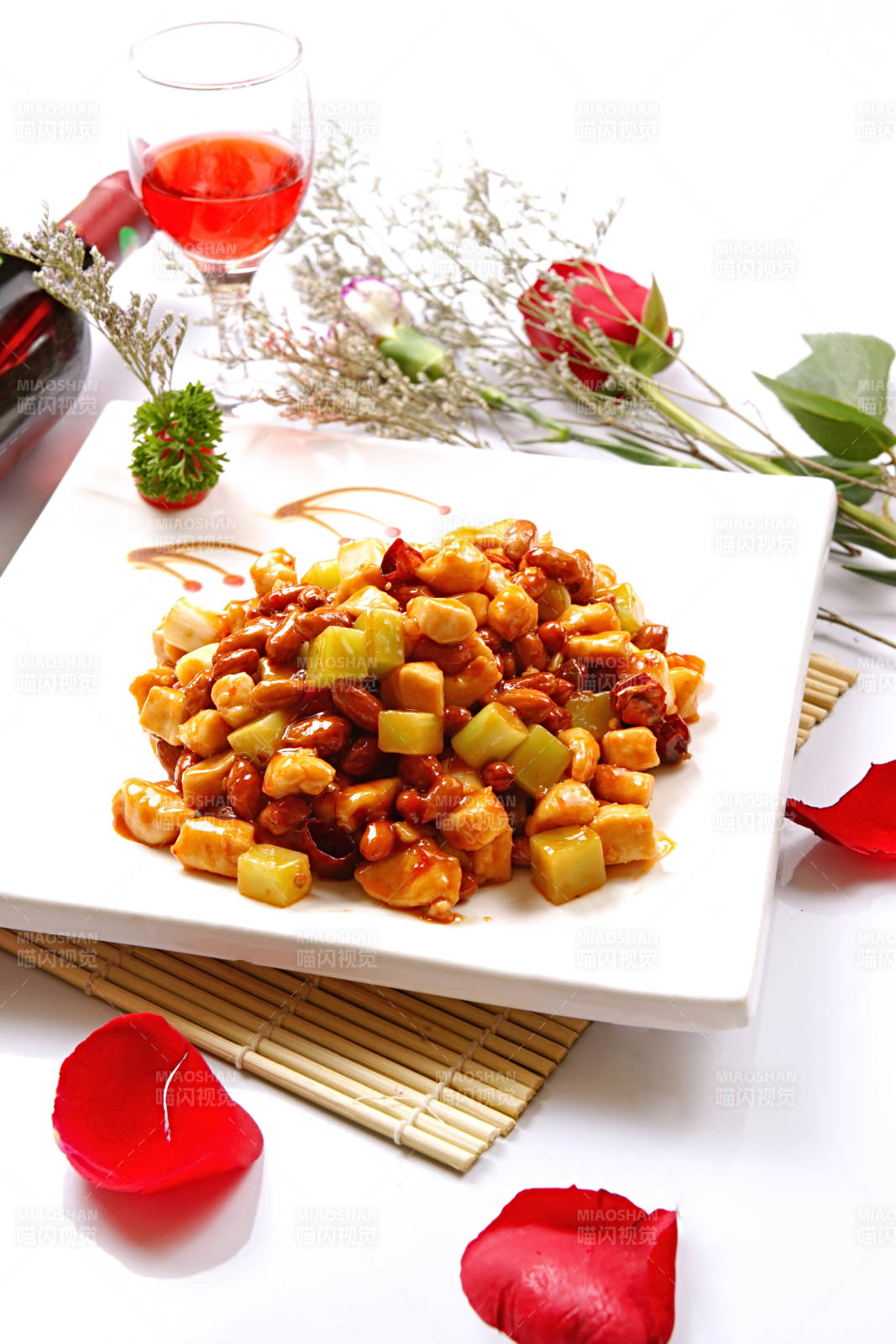 川味宫保鸡丁图片