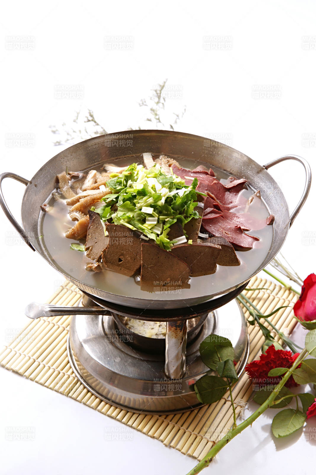 锅仔炖羊杂图片