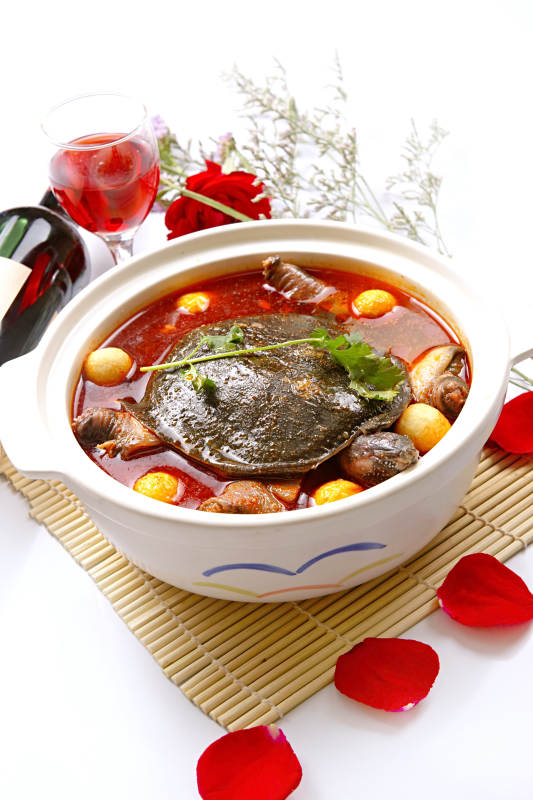 生啫红煨甲鱼图片