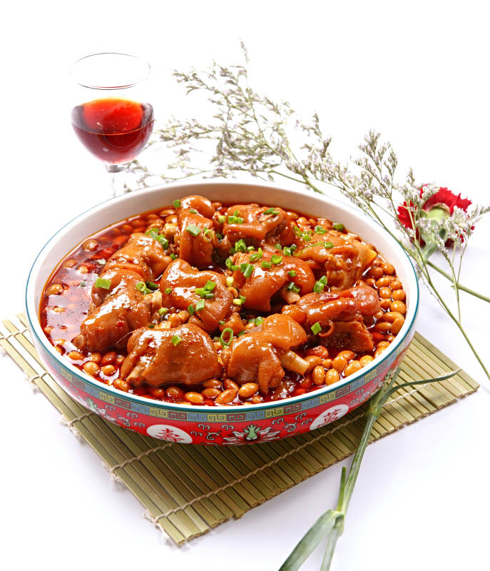 红烧黄豆炖猪蹄图片