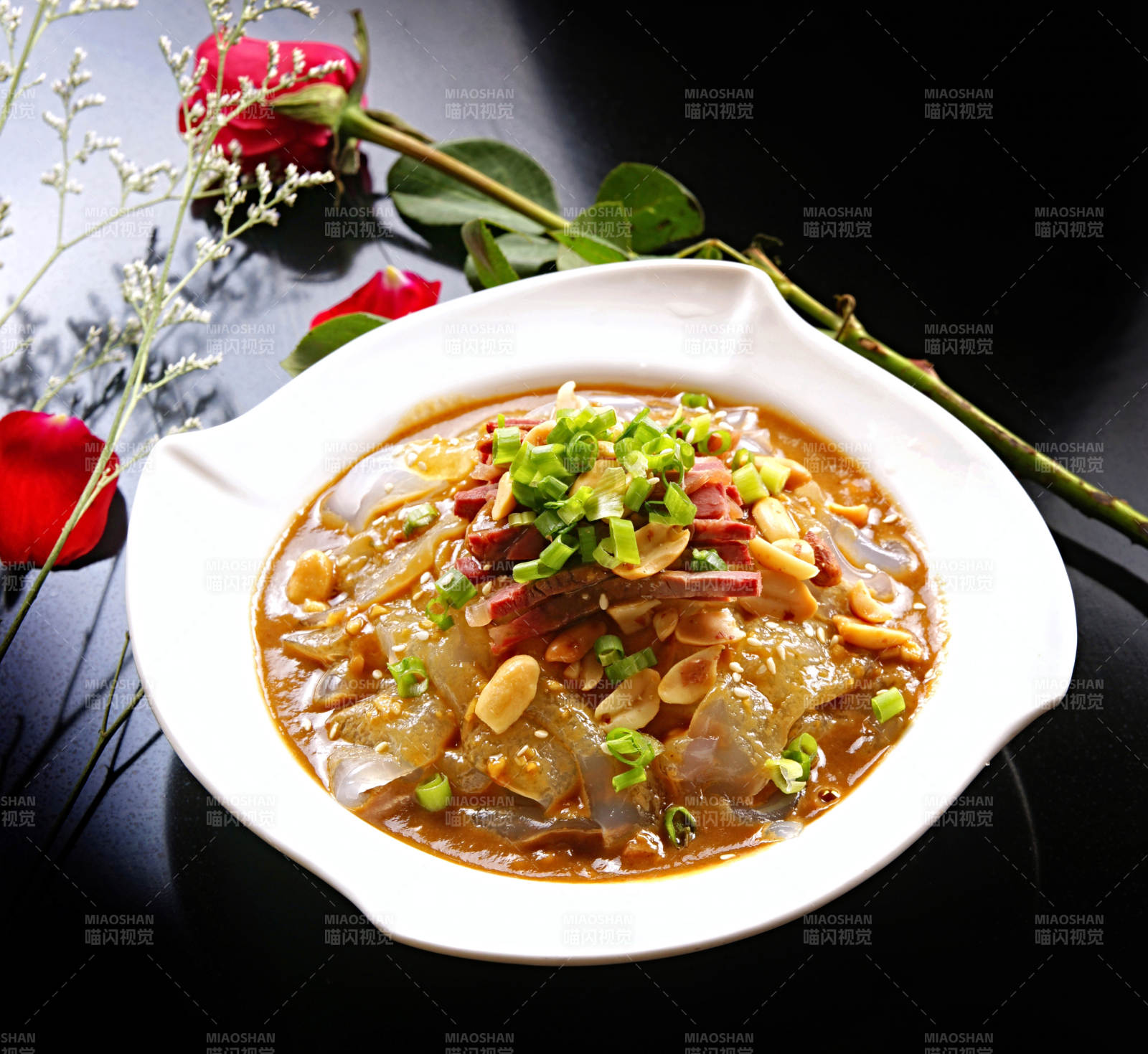 美味鸡丝大拉皮图片