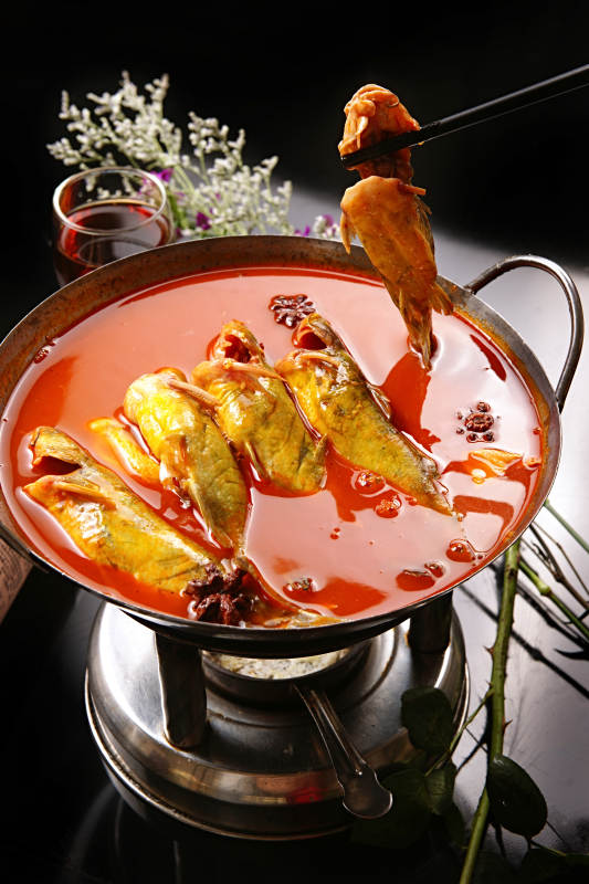 锅仔茄汁吨嘎鱼图片