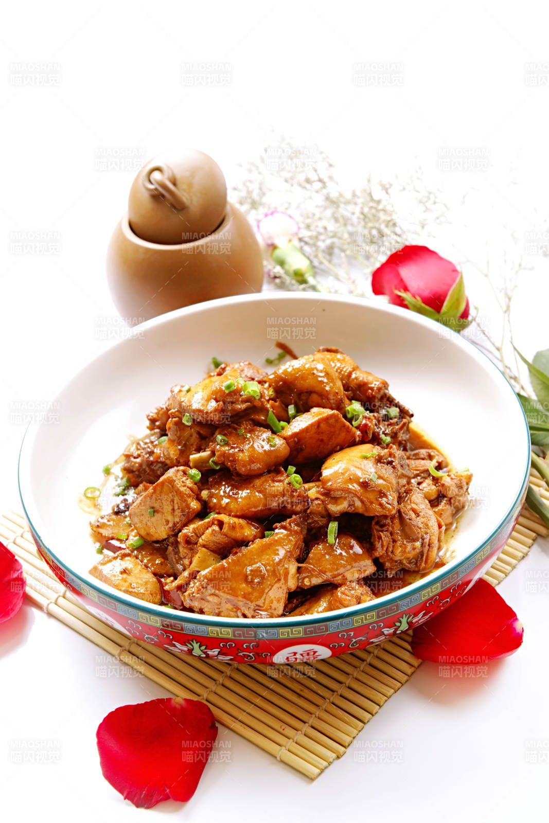 酱香家炖柴鸡块图片