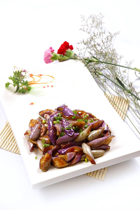 葱香酱扒茄子图片