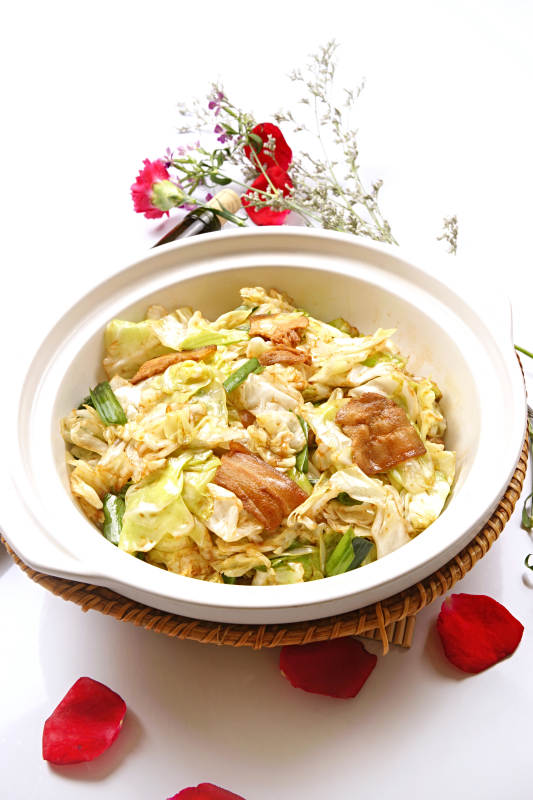 砂锅五花肉酱爆白菜图片