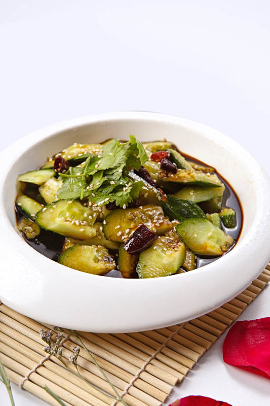 捞汁黄瓜片图片