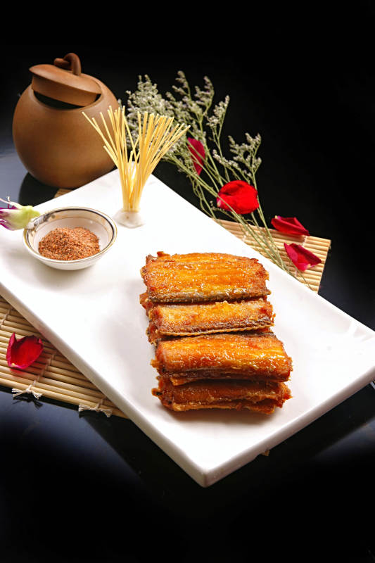 油煎椒盐带鱼段图片