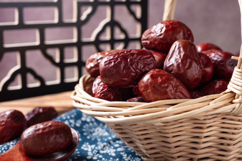 红枣满篮香图片