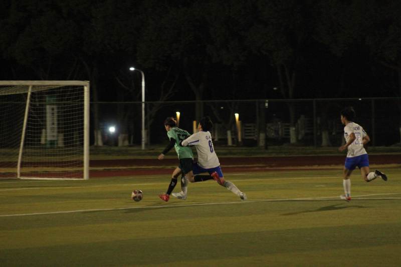 夜战足球激烈对决图片