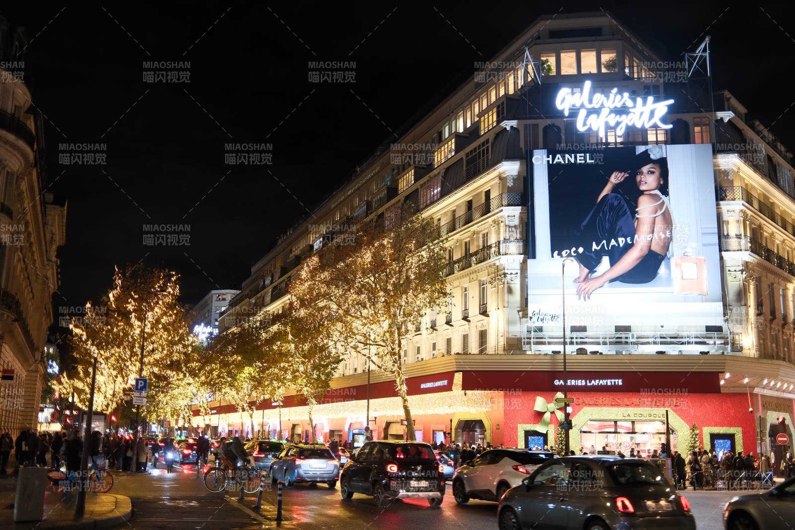 巴黎老佛爷百货公司图片