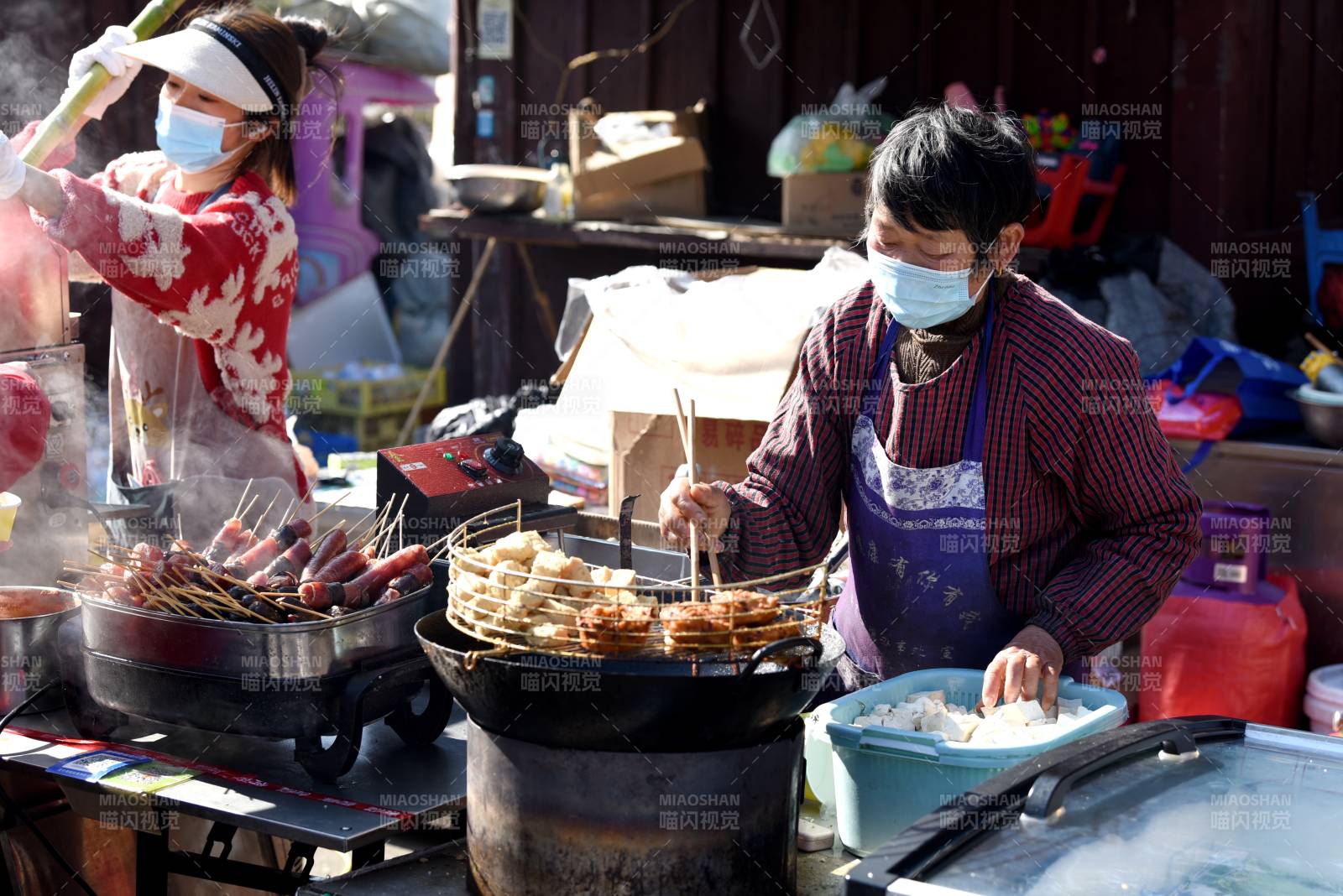 街头美食摊位图片