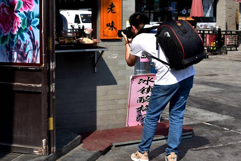 街头摄影瞬间图片