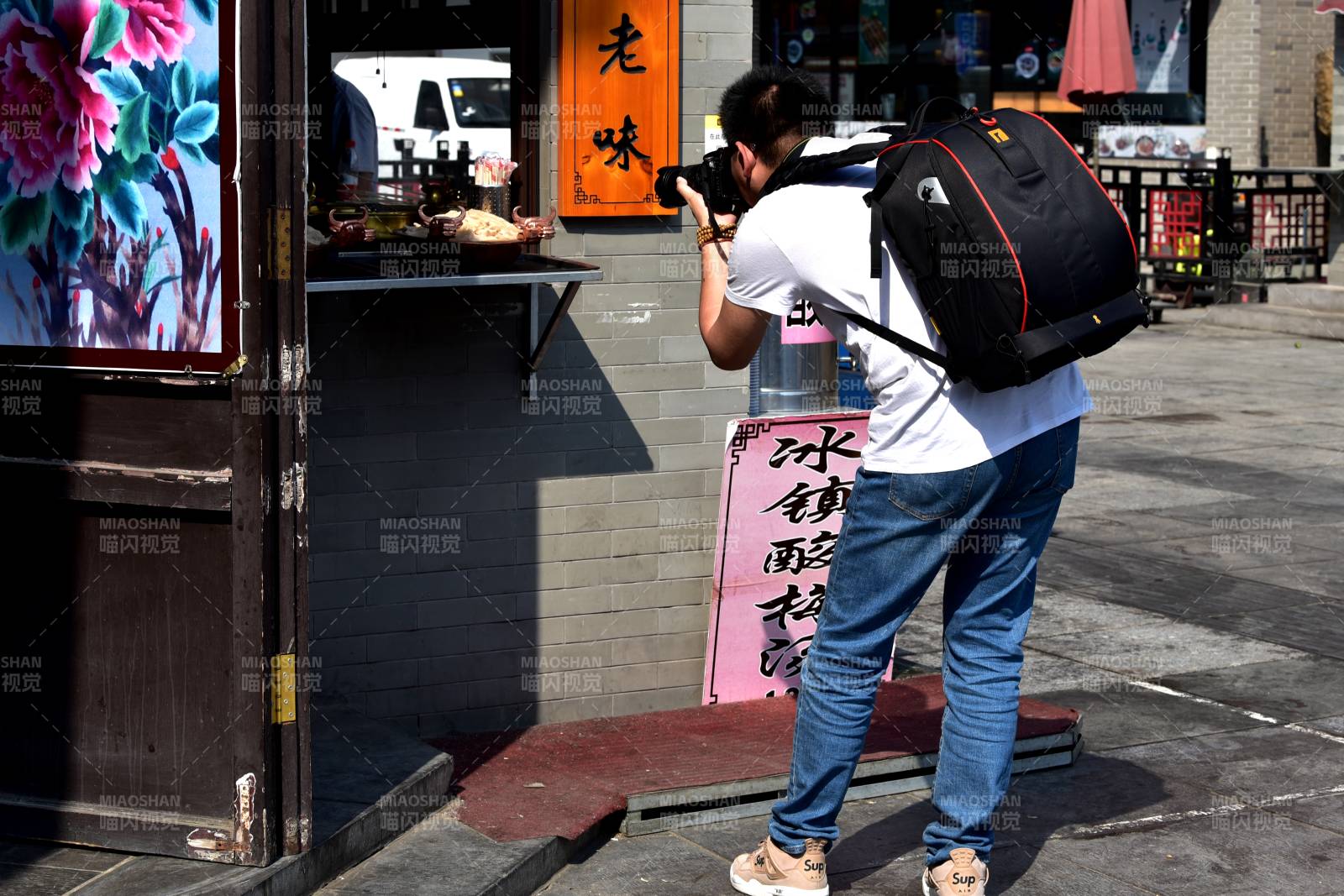 街头摄影瞬间图片