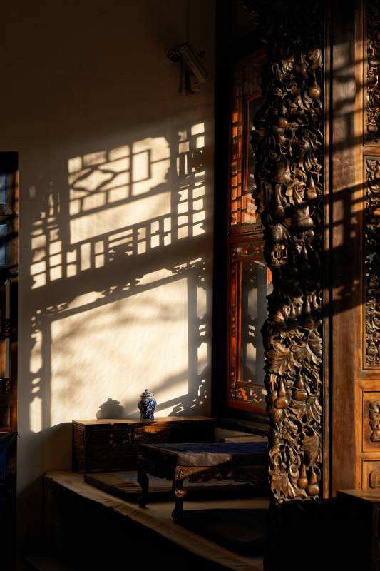 河北保定光影雕窗古韵图片