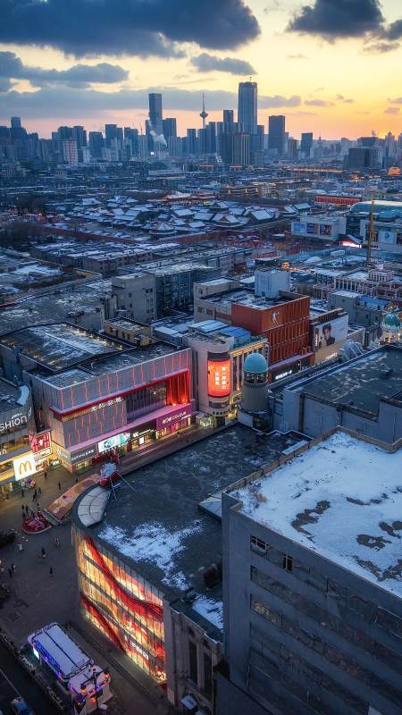 沈阳中街城市黄昏雪景图片