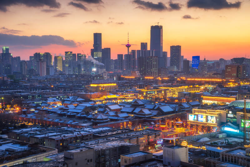 沈阳古今同框城市夜景璀璨辉煌图片