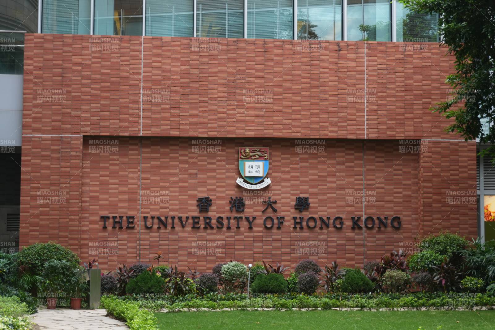 香港大学校门图片