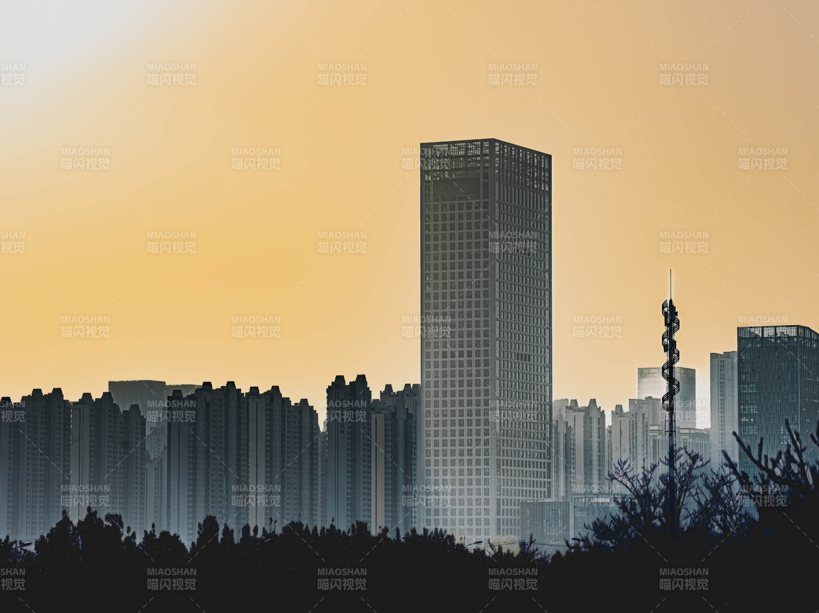 城市黄昏剪影楼栋图片