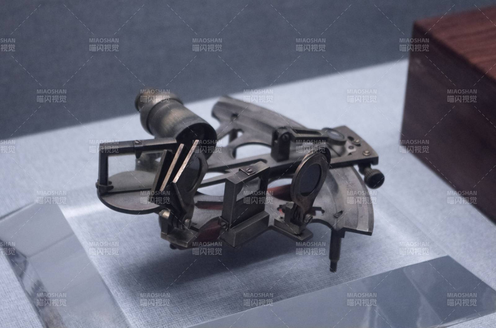 广州博物馆古董航海仪器图片