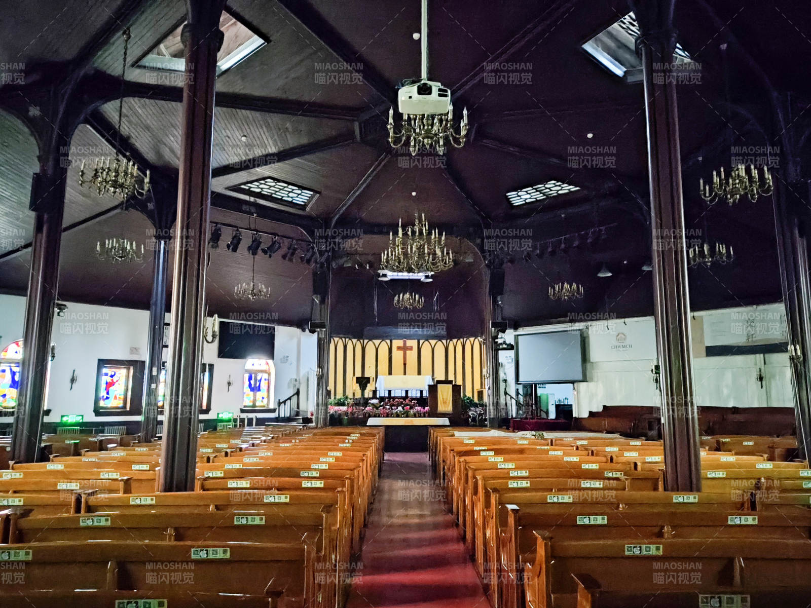 北京亚斯立堂教堂内部全景图片