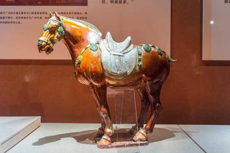 广东省博物馆藏唐代唐三彩马唐三彩马俑图片