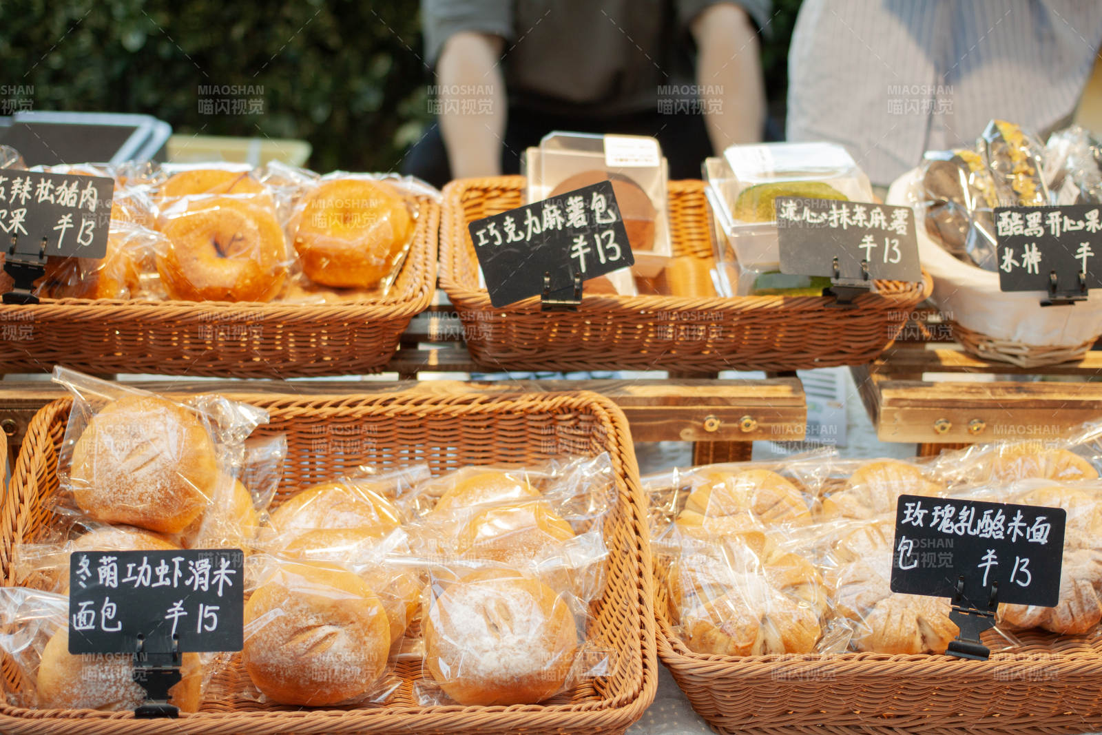 面包摊位展示图片