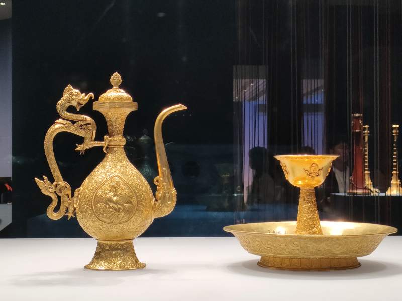 扬州大运河博物馆 金器展陈 龙纹壶与杯图片