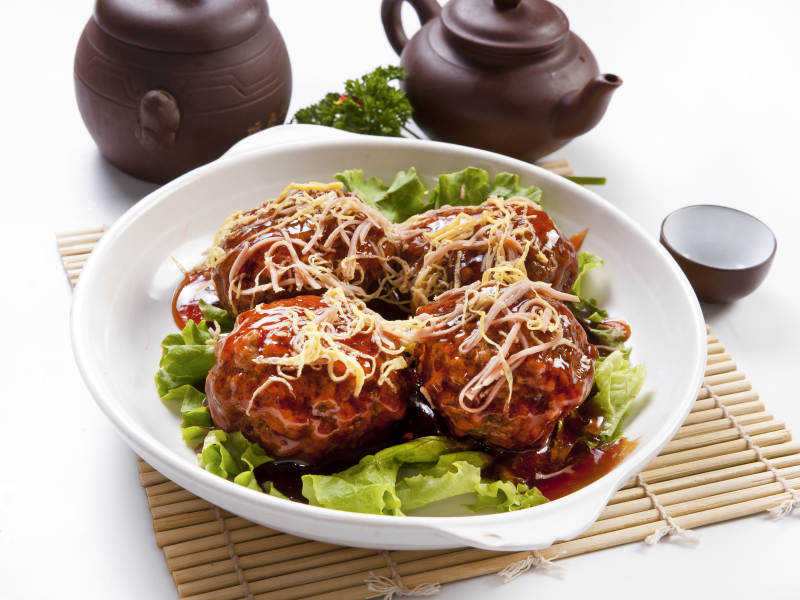 浇汁红焖四喜丸子图片