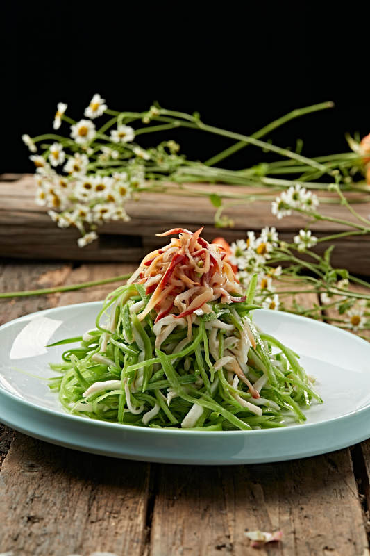 清新蔬菜沙拉图片