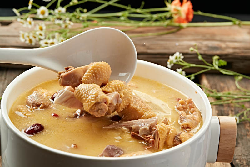 鸡汤炖鸡爪图片