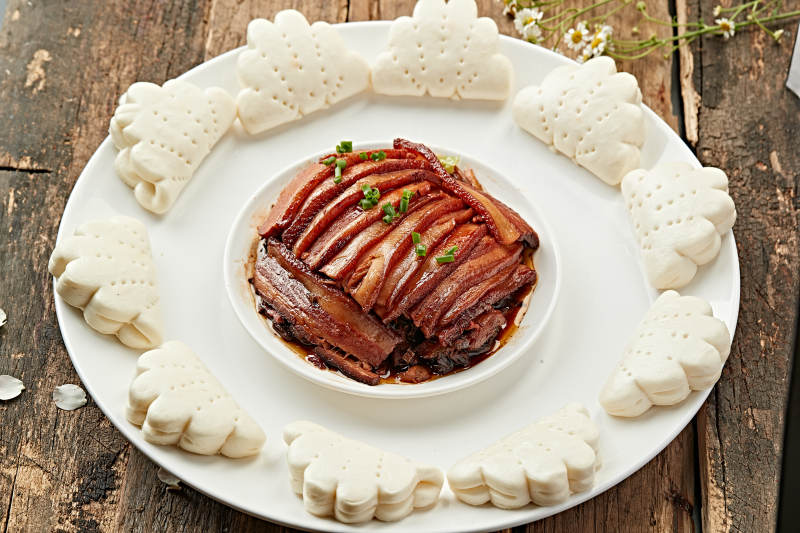 梅菜扣肉配花馍图片