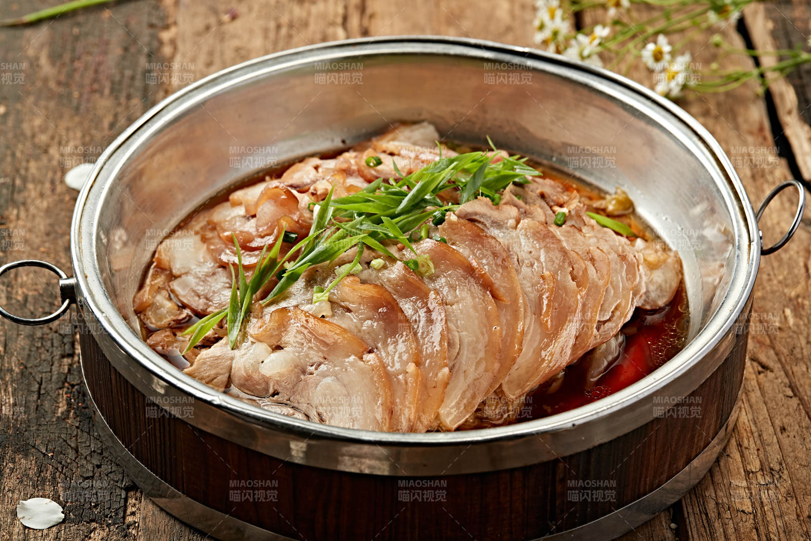 红油豆豉蒸肘花图片