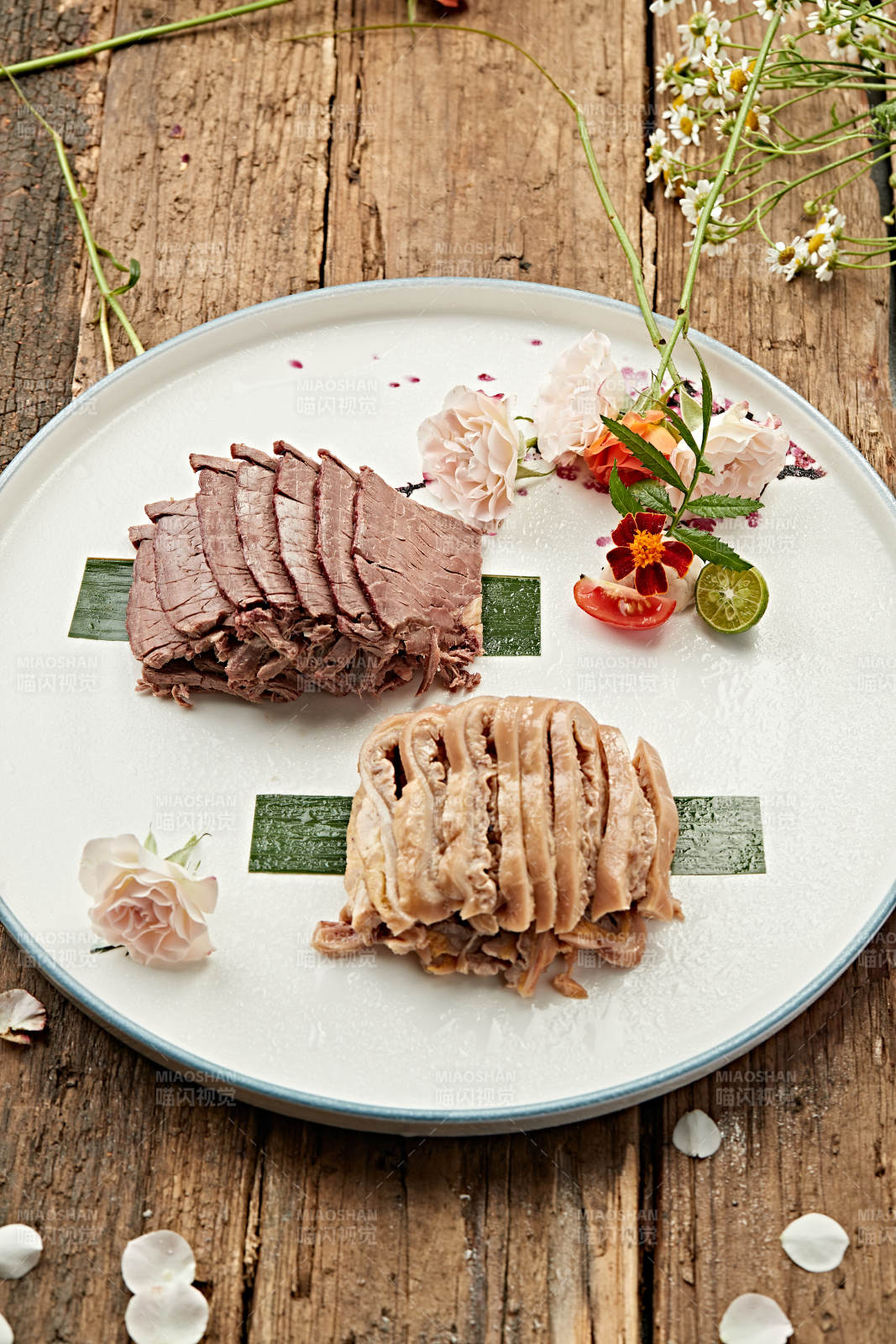 酱驴肉切片拼驴板肠图片