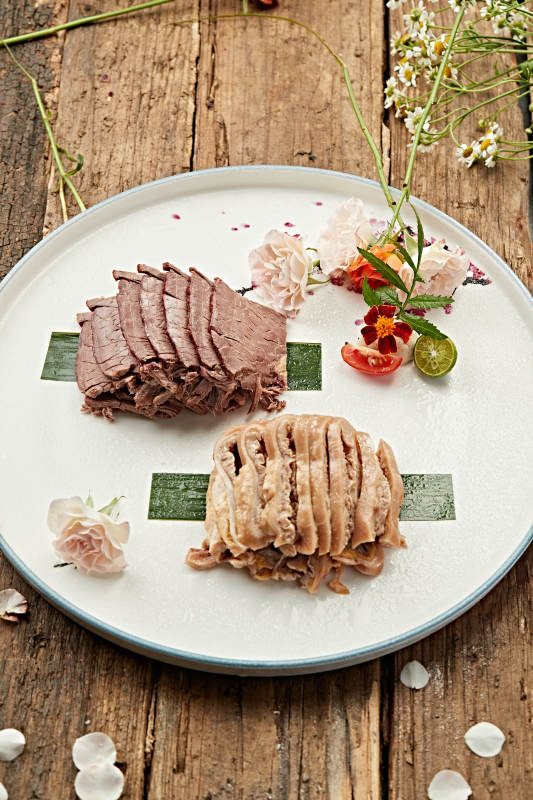 酱驴肉切片拼驴板肠图片