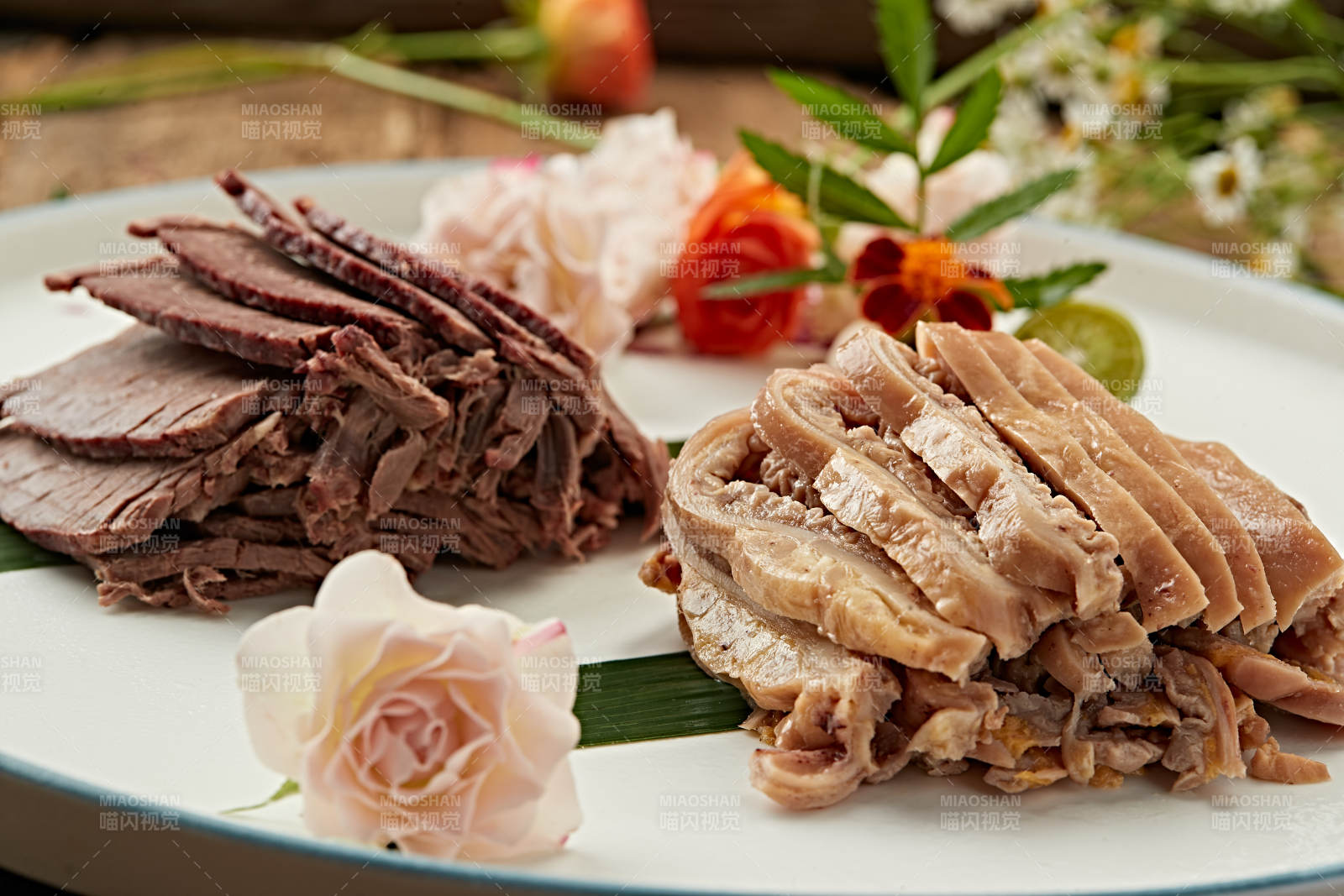 酱驴肉切片拼驴板肠图片